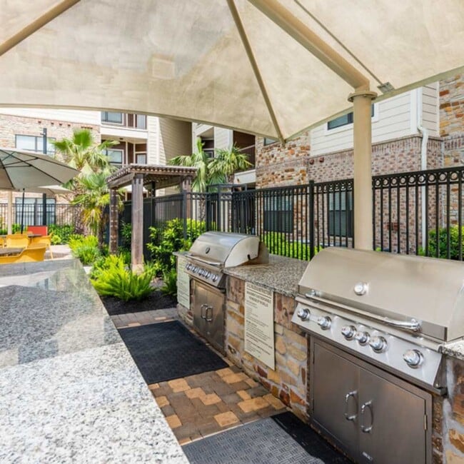 18021 Kingsland Blvd in Houston, TX - Building Photo - Building Photo