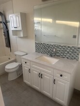 713 E Elder St in Fallbrook, CA - Building Photo - Building Photo