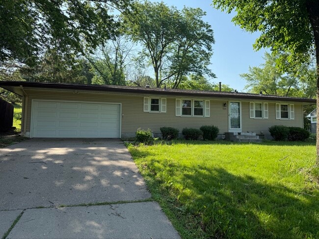 property at 1064 Hackmann Cir NE