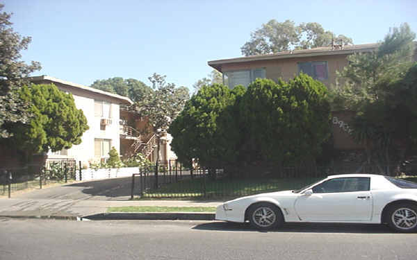 8908 Columbus Ave in North Hills, CA - Building Photo - Building Photo