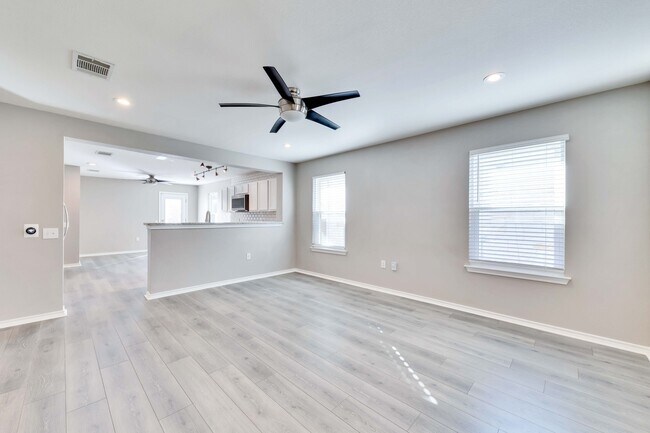 5609 Silver Screen Dr in Austin, TX - Building Photo - Building Photo