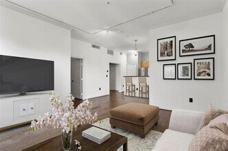 2305 Worthington St in Dallas, TX - Foto de edificio - Building Photo