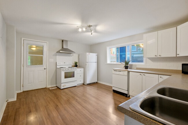 84 McLachlin St S in Arnprior, ON - Building Photo - Building Photo