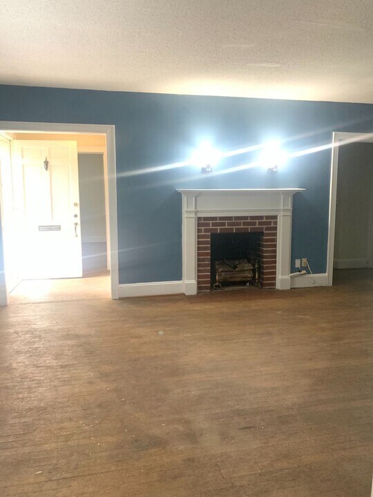 510 Dixie Trail in Raleigh, NC - Building Photo