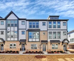 707 Hoke Ln in Davidson, NC - Building Photo