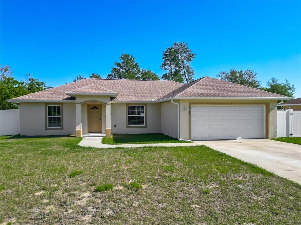 15761 SW 23rd Avenue Rd in Ocala, FL - Building Photo