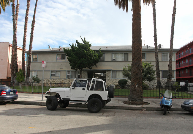 Frank and Gram in Los Angeles, CA - Foto de edificio - Building Photo