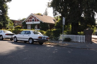 543 Franklin St in Napa, CA - Building Photo - Building Photo