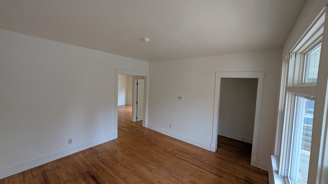 3210 N Richards St, Unit 3210 in Milwaukee, WI - Building Photo - Building Photo