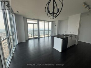 3975-3975 Grand Park Dr in Mississauga, ON - Building Photo - Building Photo