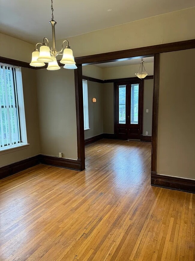 163 Milton St N, Unit 163 Milton St #3