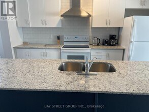 38 Winters Cres in Collingwood, ON - Building Photo - Building Photo