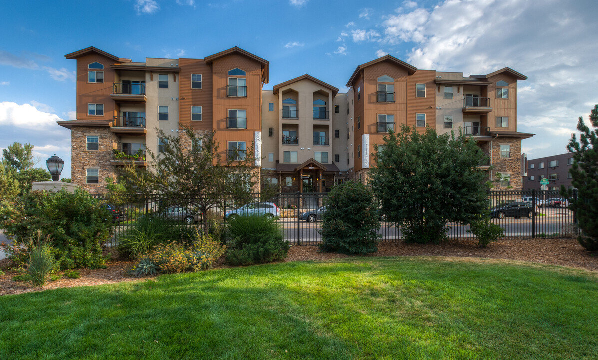 Peregrine Place Apartment Homes in Denver, CO - Building Photo