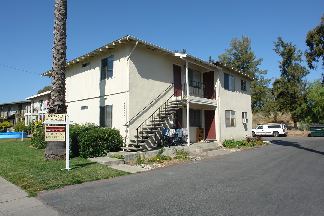 2322 William Dr in Santa Clara, CA - Building Photo