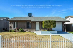 14826 N 38th St in Phoenix, AZ - Building Photo