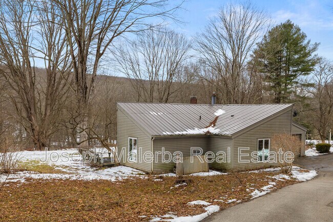 8 Honey Hill Ln in Lyme, CT - Building Photo - Building Photo