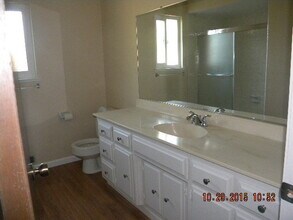 510 Windward Way in Sacramento, CA - Building Photo - Building Photo