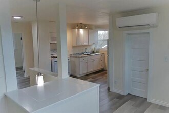 487 Scenic Dr in Ashland, OR - Building Photo - Building Photo