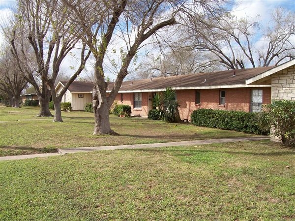 Sun Valley Apartments in Harlingen, TX - Building Photo - Building Photo