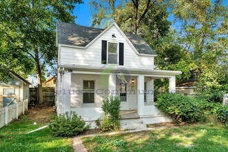 865 10th St NW in Grand Rapids, MI - Building Photo - Building Photo