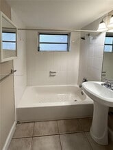 715 NE 6th St in Fort Lauderdale, FL - Building Photo - Building Photo