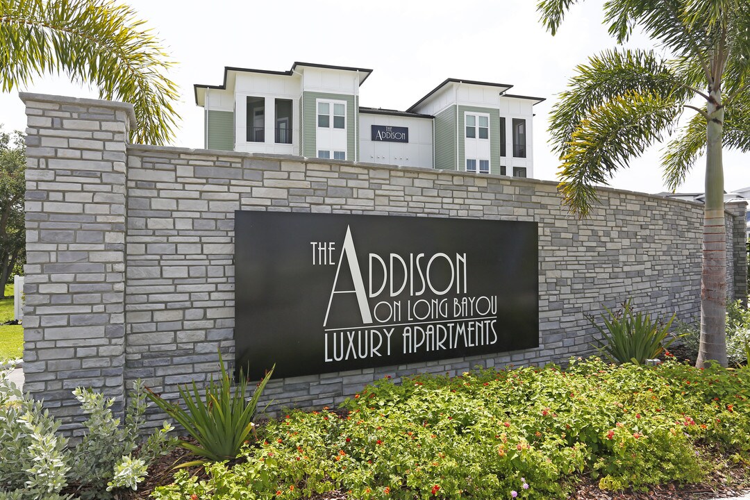 The Addison on Long Bayou in Seminole, FL - Building Photo