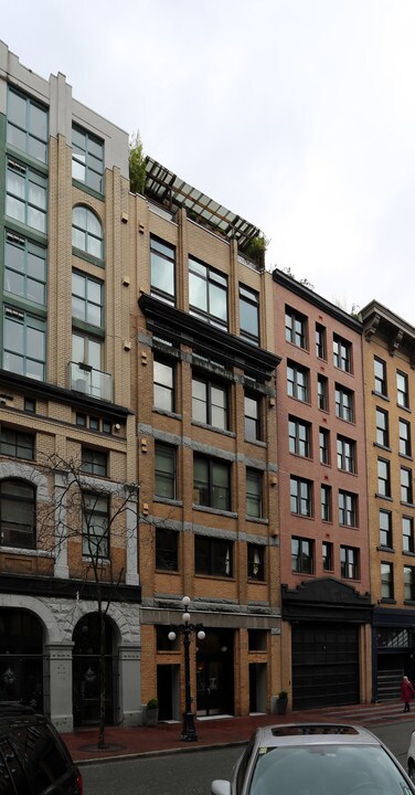 Alexis in Vancouver, BC - Building Photo