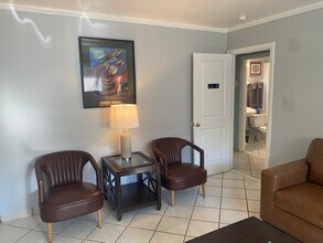 810 Clarendon St in Durham, NC - Foto de edificio - Building Photo