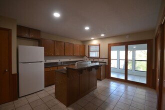 306 Wallen Bluff Dr in Branson, MO - Building Photo - Building Photo