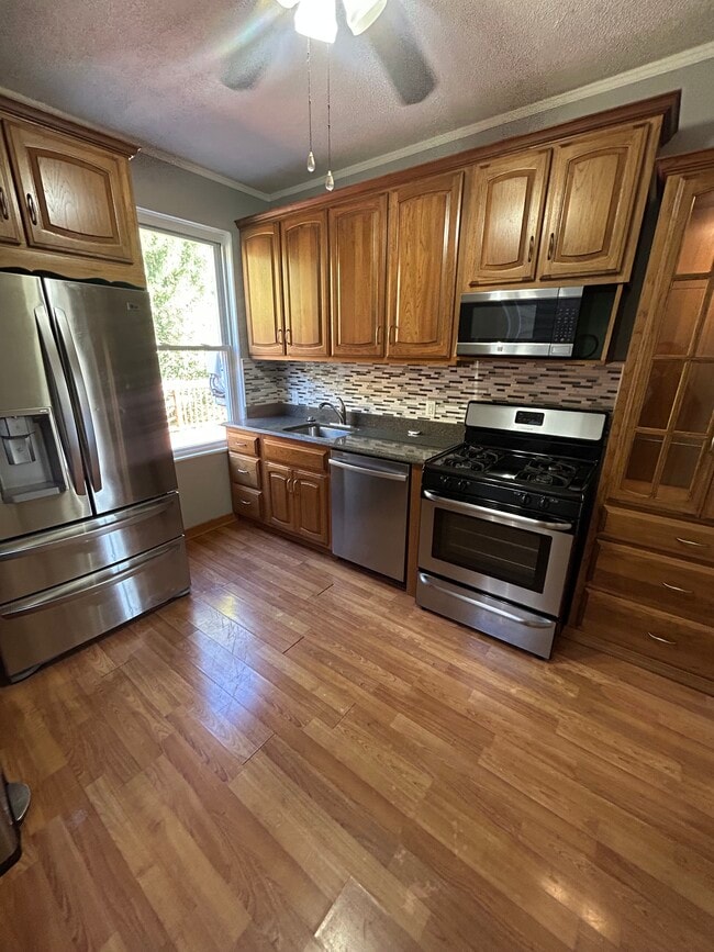 131 5th St, Unit 2 in Pittsburgh, PA - Building Photo - Building Photo