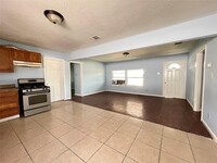 3707 Rosemont St, Unit 440 in Houston, TX - Building Photo - Building Photo