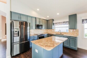 6935 Runner Oak Dr in Wesley Chapel, FL - Building Photo - Building Photo