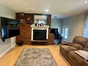 24 Lily St in Lynn, MA - Building Photo - Building Photo