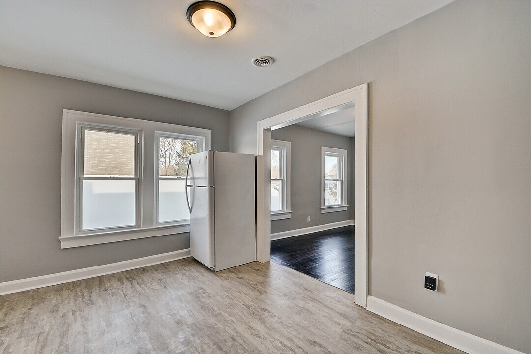 412 N Bradley Ave-Unit -2 in Indianapolis, IN - Building Photo