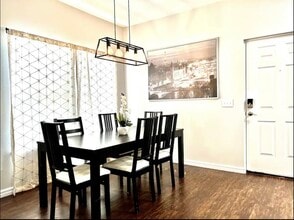 5360 Diplomat Ct in Kissimmee, FL - Foto de edificio - Building Photo