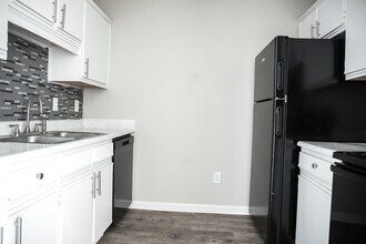 EastBrook Apartments in Montgomery, AL - Foto de edificio - Building Photo