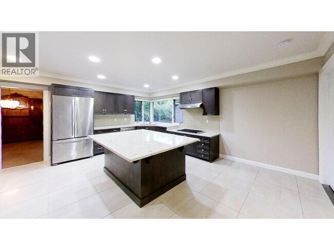 10711 Bamberton Dr in Richmond, BC - Building Photo - Building Photo