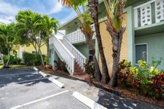 2607 NE 8th Ave, Unit 1 in Wilton Manors, FL - Building Photo - Building Photo
