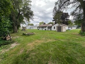 375 Parklawn Dr in Waukesha, WI - Building Photo - Building Photo