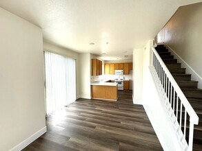 5890 Ventana Dr in Fontana, CA - Building Photo - Building Photo