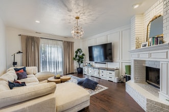 6314 Old Harbor Ln in Austin, TX - Foto de edificio - Building Photo