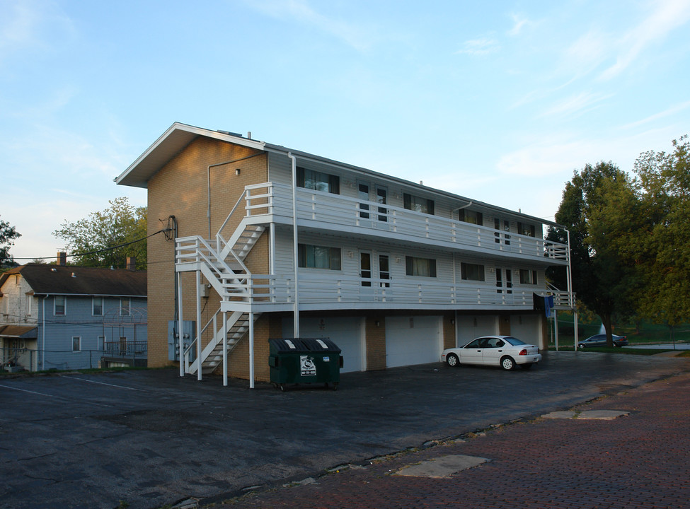 1901 Park Ave in Omaha, NE - Building Photo