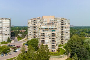 20 Guildwood Pky Apartments