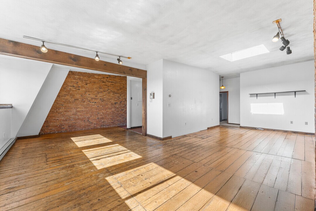 660 Tremont St, Unit 4 in Boston, MA - Building Photo