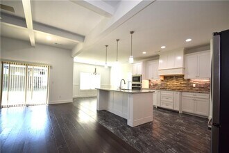 4303 SW Bermuda Ave in Bentonville, AR - Foto de edificio - Building Photo
