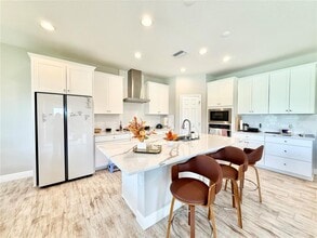 4668 Ballantrae Blvd in Land O Lakes, FL - Foto de edificio - Building Photo