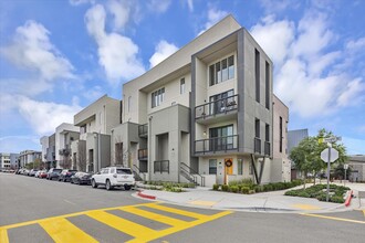 45029 Insight St, Unit 1000 in Fremont, CA - Foto de edificio - Building Photo