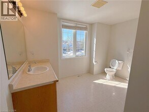 360 Pastern Trail in Waterloo, ON - Building Photo - Building Photo