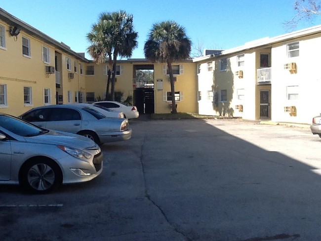 Palm Terrace in Jacksonville, FL - Foto de edificio - Building Photo