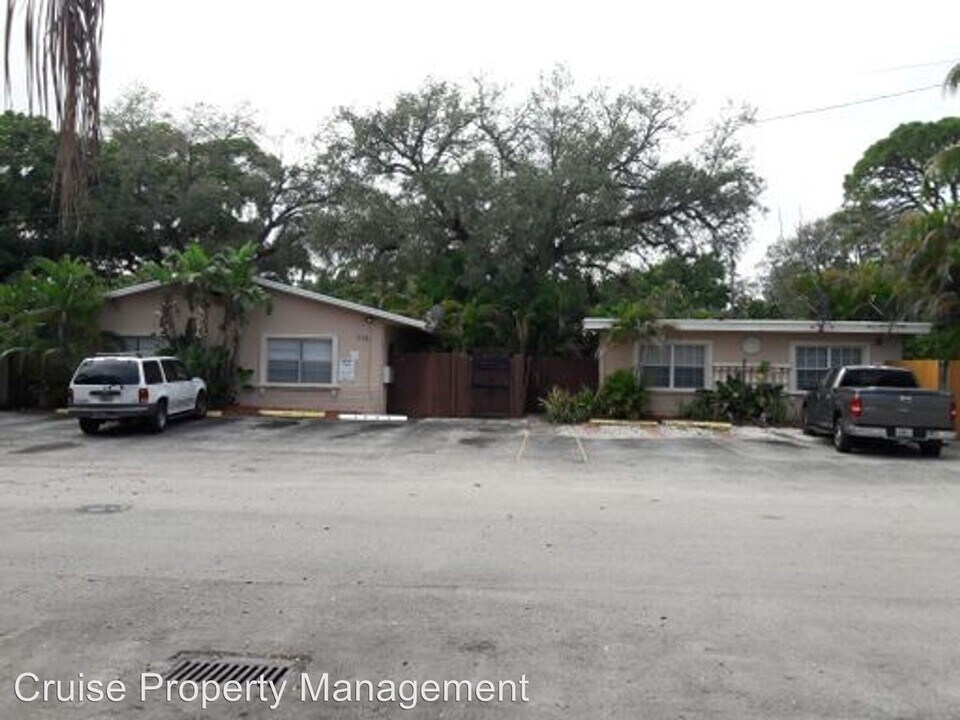 715 SW 14th Ave in Fort Lauderdale, FL - Building Photo